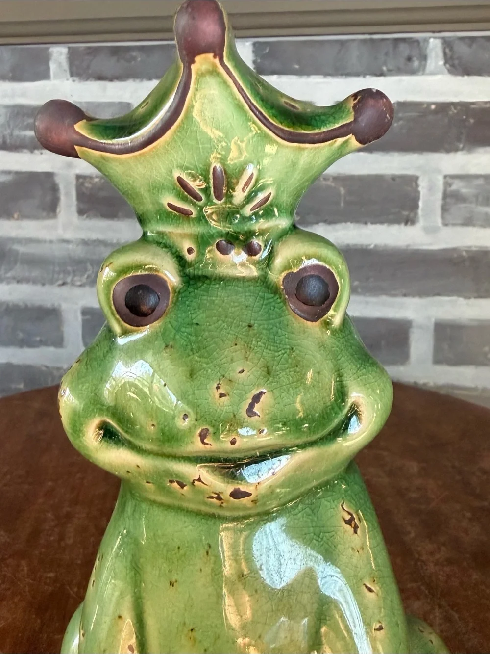 Vintage Green Ceramic Frog Prince Figurine statue Crown RARE  10” garden ART